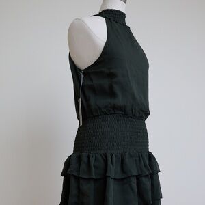 Short dress dark green